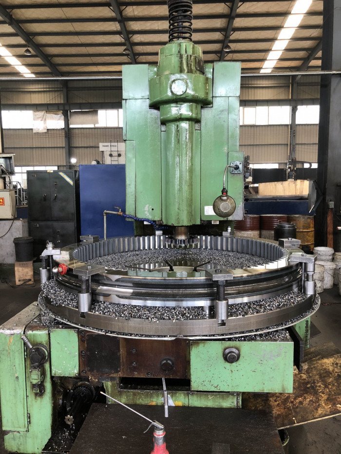 Kobelco SK210-6E Excavator Slewing Ring Bearing - Image 4
