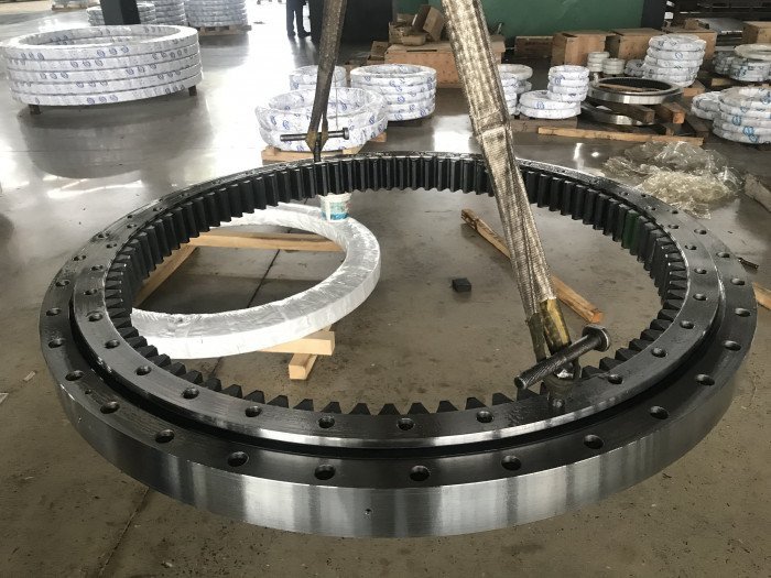HITACHI EX120-5 Excavator Swing Bearing - Image 2