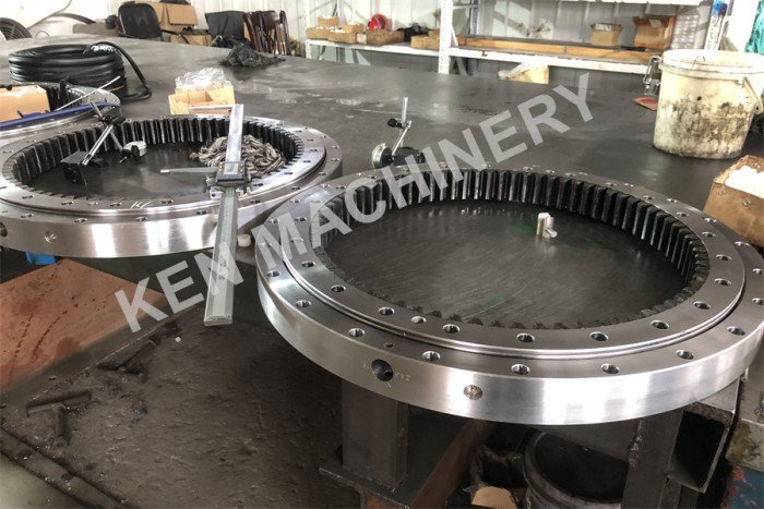 HITACHI EX120-5 Excavator Swing Bearing